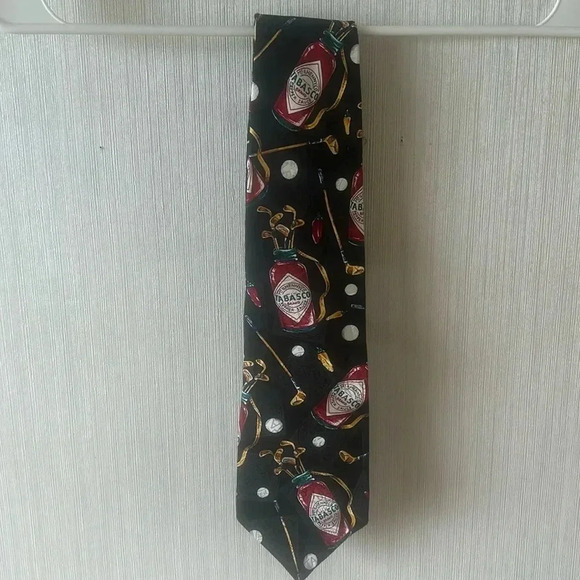 Tabasco Other - 100% silk Tabasco Golf tie